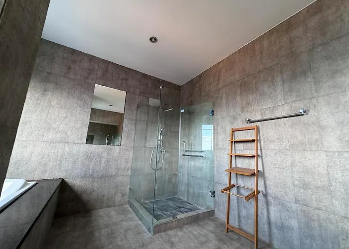 Tarzan Dz Luxurious Villa Bangkok