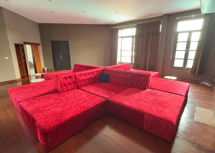 Tarzan Dz Luxurious Villa Bangkok