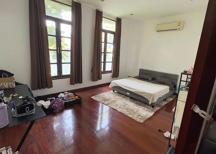 Tarzan Dz Luxurious Bangkok